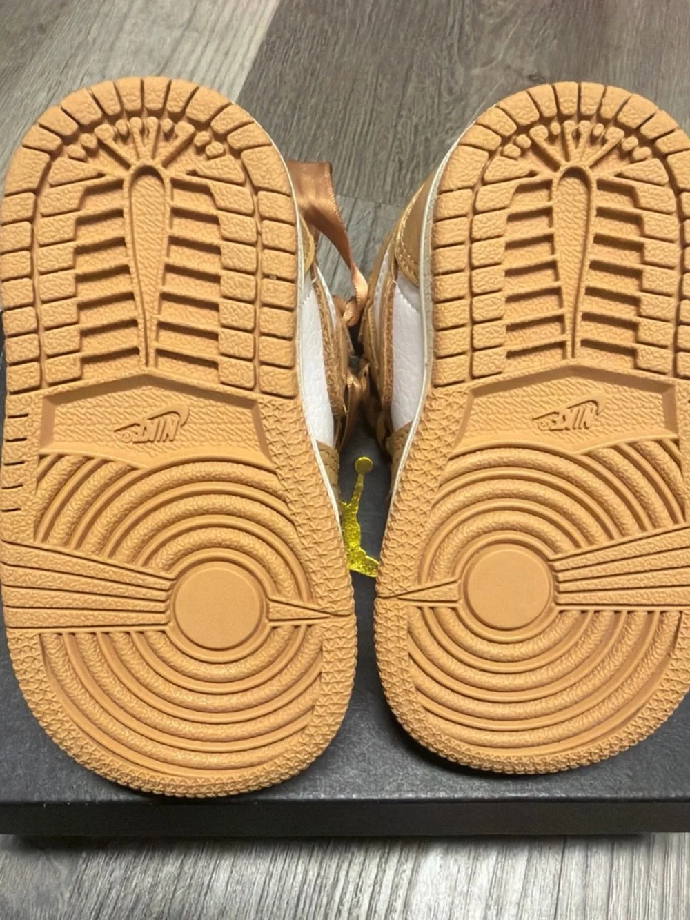 Jordan 1 Retro High OG Toddler (TD) and Tan Satin-Lace High-Top Sneakers